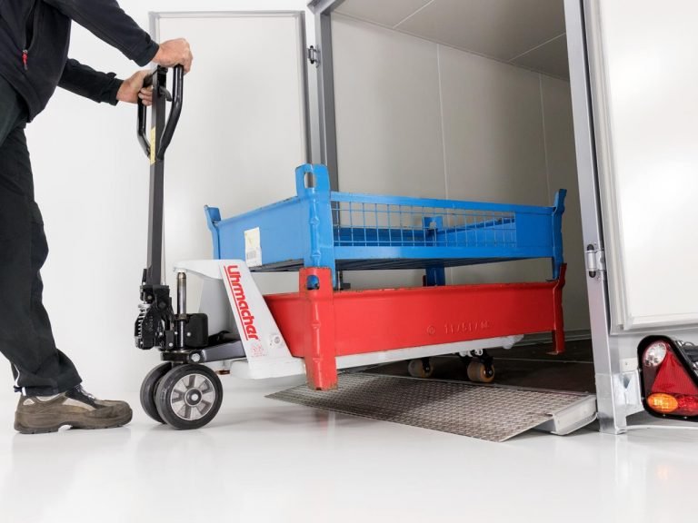 Vezeko Koffer-Absenkanhänger Höhe:210cm 2,7t|weiß-Neu