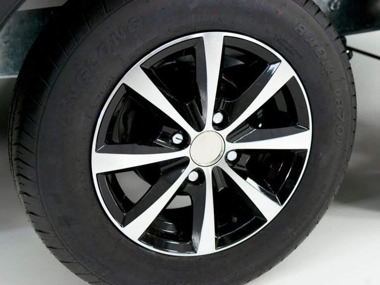 Variant Kofferanhänger Black Edition H:188 2,0t-Neu