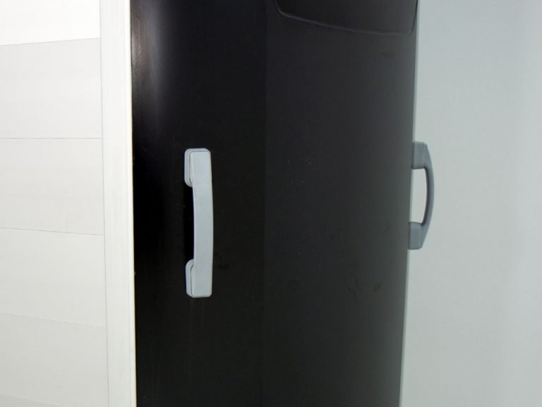 Ifor Williams Pferdeanhänger HBX 511|Sattelkammer|neues Modell|schwarz-Neu